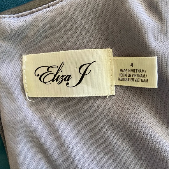 Eliza J Sleeveless Sequin Dress - Picture 4 of 5